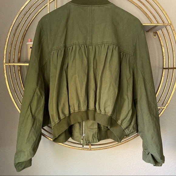 J.O.A. Anthropologie Ruffle Trim Oversized Bomber Jacket in Olive Green - M - Picture 7 of 8